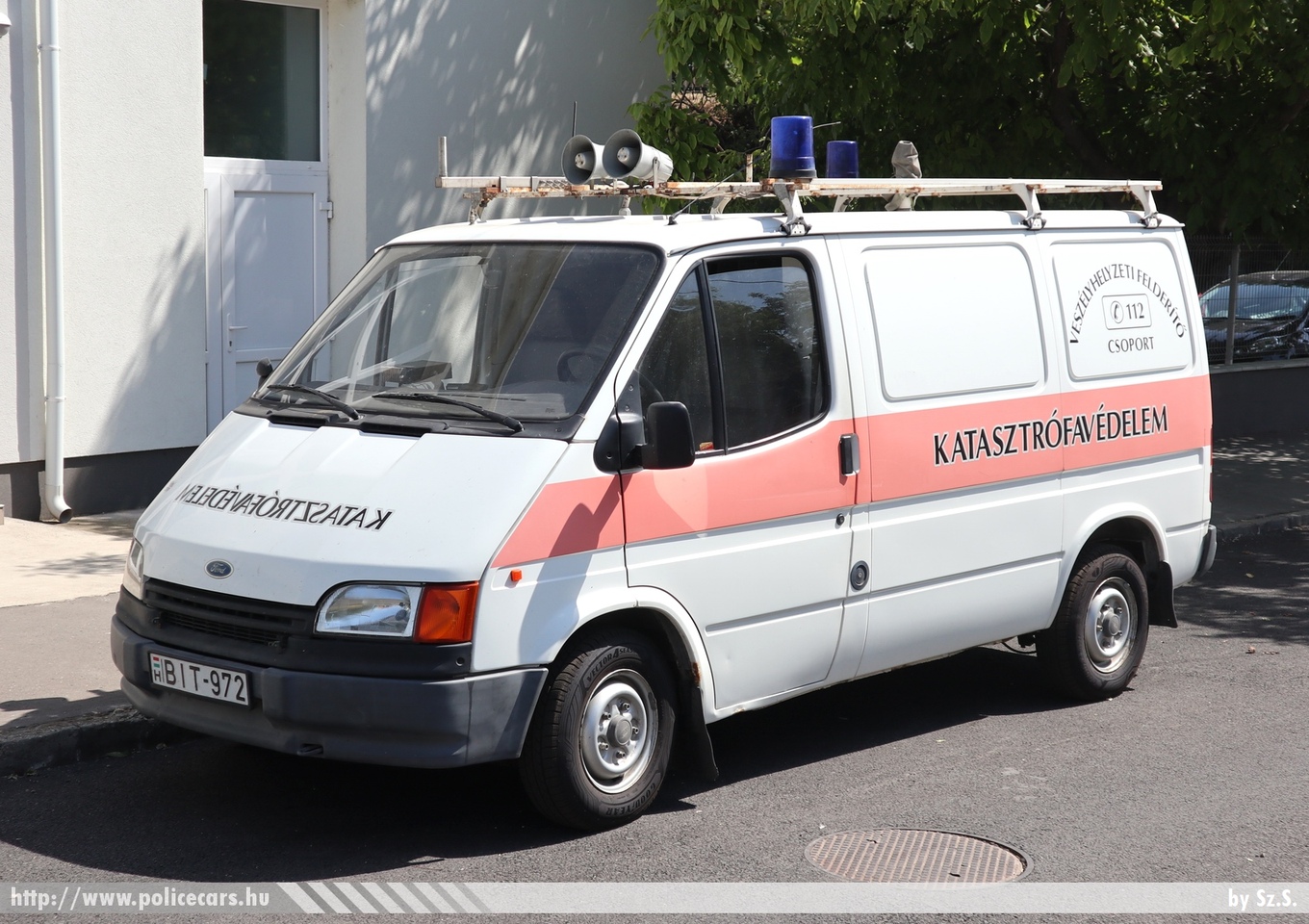 Ford Transit, Csongrád-Csanád Megyei Katasztrófavédelmi Igazgatóság, fotó: Sz.S.
Keywords: tûzoltóautó tûzoltó tûzoltóság magyar Magyarország katasztrófavédelem fire firetruck Hungary hungarian BIT-972