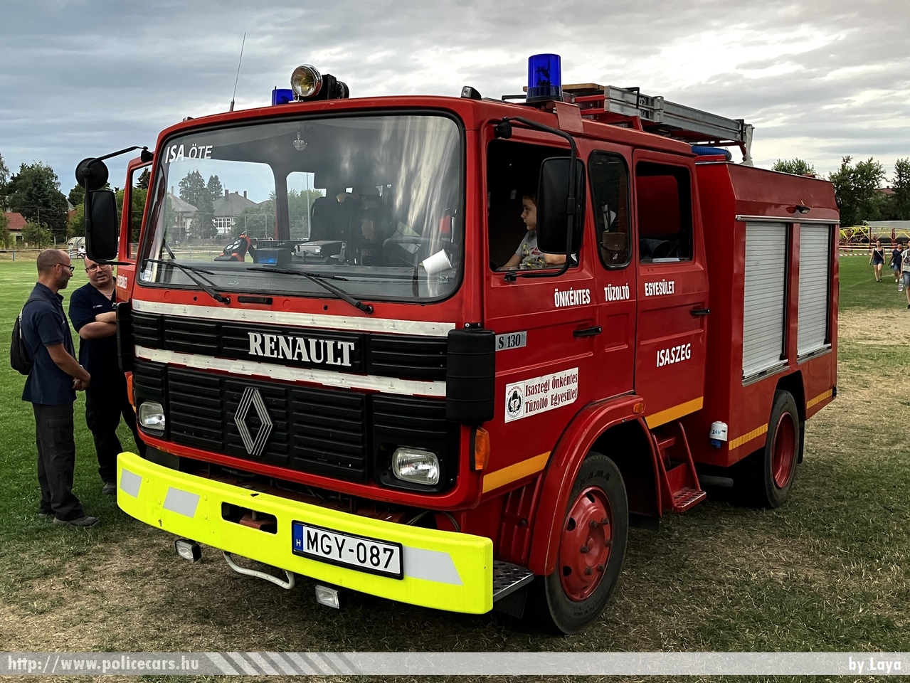 Renault Midliner S 130-09, Isaszegi Önkéntes Tûzoltó Egyesület, fotó: Laya
Keywords: tûzoltó tûzoltóautó tûzoltóság magyar Magyarország ÖTE hungarian Hungary fire firetruck MGY-087