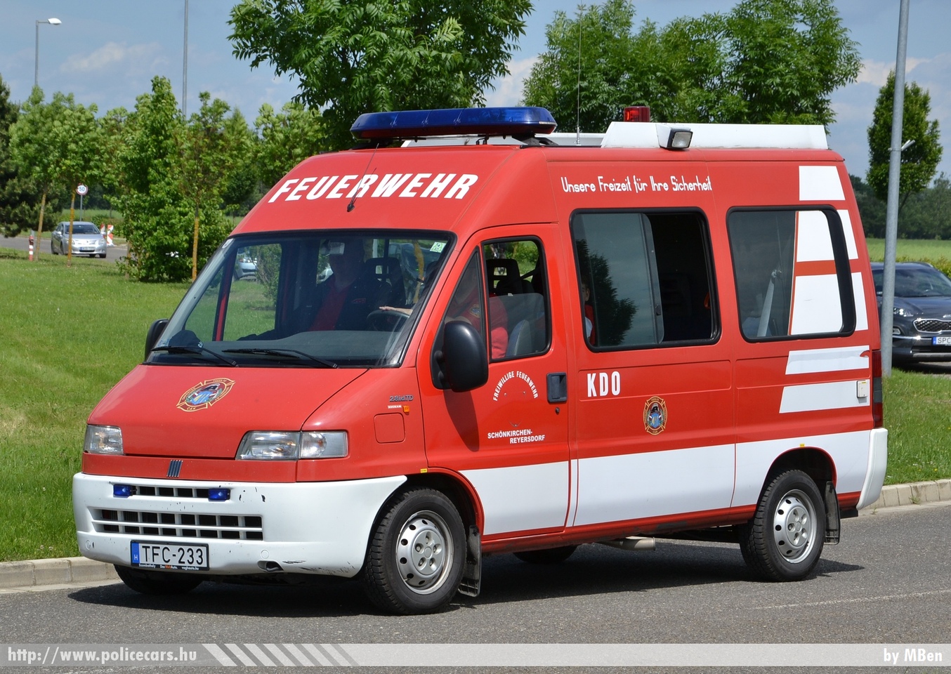 Fiat Ducato, Cáki Önkéntes Tûzoltó Egyesület, fotó: MBen
Keywords: tûzoltó tûzoltóautó tûzoltóság magyar Magyarország ÖTE hungarian Hungary fire firetruck TFC-233