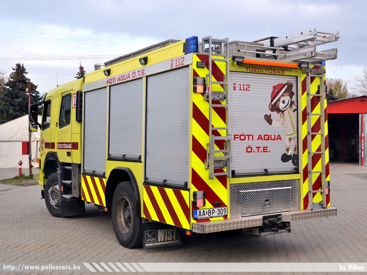 Volvo FM, Fóti Aqua Önkéntes Tûzoltó Egyesület, fotó: MBen
Keywords: tûzoltó tûzoltóautó tûzoltóság magyar Magyarország ÖTE hungarian Hungary fire firetruck AABP-309