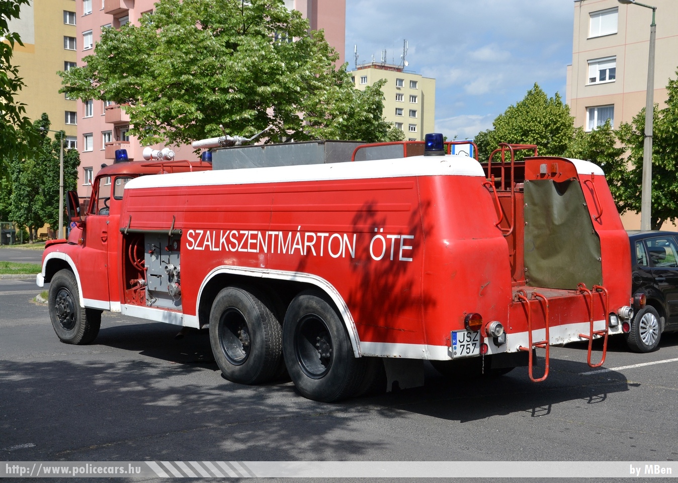 Tatra T148, Szalkszentmártoni Önkéntes Tûzoltó Egyesület, fotó: MBen
Keywords: tûzoltó tûzoltóautó tûzoltóság magyar Magyarország ÖTE hungarian Hungary fire firetruck JSZ-757
