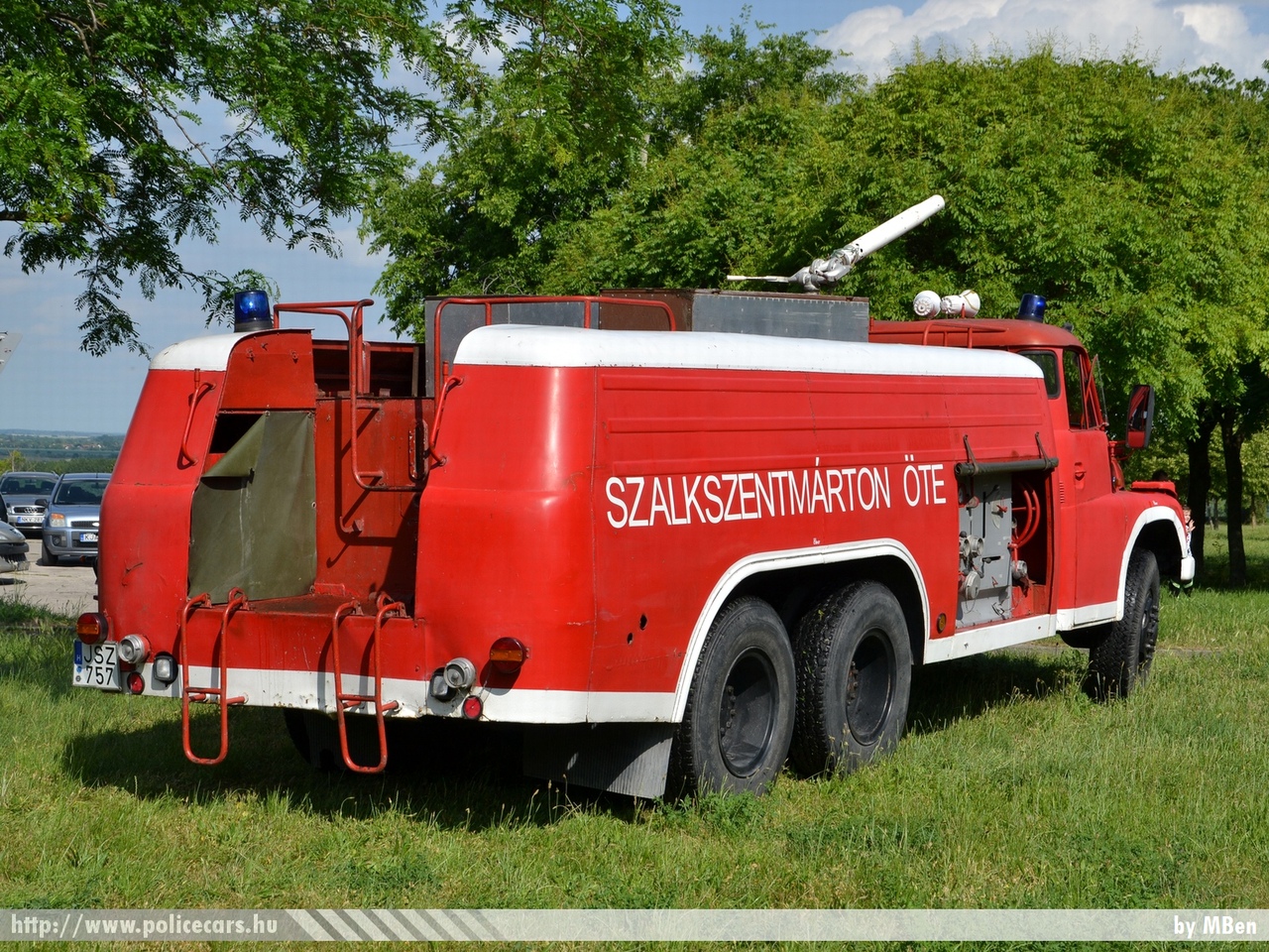 Tatra T148, Szalkszentmártoni Önkéntes Tûzoltó Egyesület, fotó: MBen
Keywords: tûzoltó tûzoltóautó tûzoltóság magyar Magyarország ÖTE hungarian Hungary fire firetruck JSZ-757