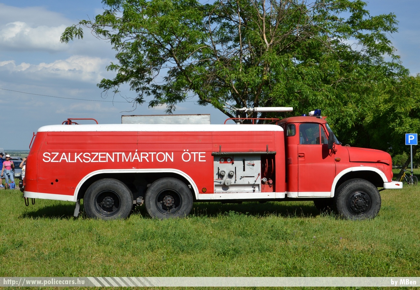 Tatra T148, Szalkszentmártoni Önkéntes Tûzoltó Egyesület, fotó: MBen
Keywords: tûzoltó tûzoltóautó tûzoltóság magyar Magyarország ÖTE hungarian Hungary fire firetruck JSZ-757