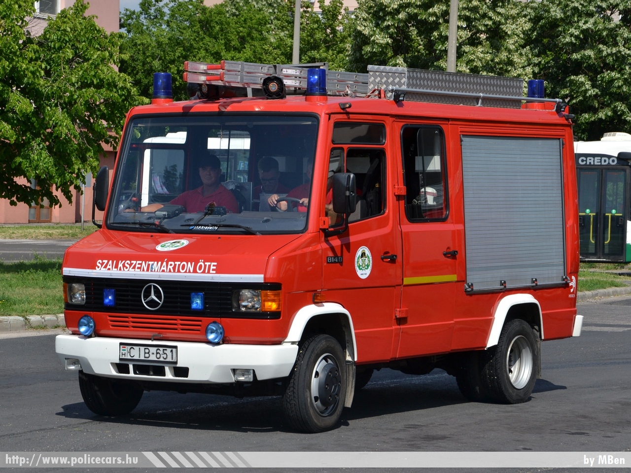 Mercedes-Benz Vario 814D, Szalkszentmártoni Önkéntes Tûzoltó Egyesület, fotó: MBen
Keywords: tûzoltó tûzoltóautó tûzoltóság magyar Magyarország ÖTE hungarian Hungary fire firetruck CIB-651
