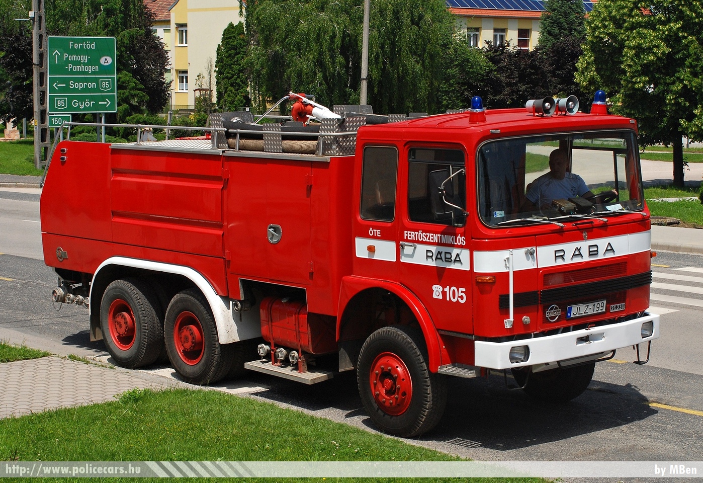Rába U 26 230 TÜ-4, Fertõszentmiklósi Önkéntes Tûzoltó Egyesület, fotó: MBen
Keywords: tûzoltó tûzoltóautó tûzoltóság magyar Magyarország ÖTE hungarian Hungary fire firetruck JLZ-199