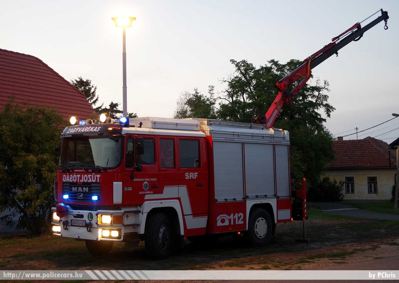 ÖAF 19.272 FA / Lohr, Zagyvarékasi Önkéntes Tûzoltó Egyesület (Életjel Mentõcsoport), fotó: PChris
Keywords: tûzoltó tûzoltóautó tûzoltóság magyar Magyarország ÖTE hungarian Hungary fire firetruck AACU-431