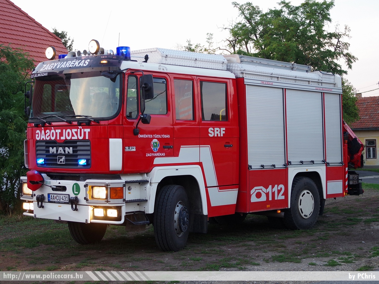 ÖAF 19.272 FA / Lohr, Zagyvarékasi Önkéntes Tûzoltó Egyesület (Életjel Mentõcsoport), fotó: PChris
Keywords: tûzoltó tûzoltóautó tûzoltóság magyar Magyarország ÖTE hungarian Hungary fire firetruck AACU-431