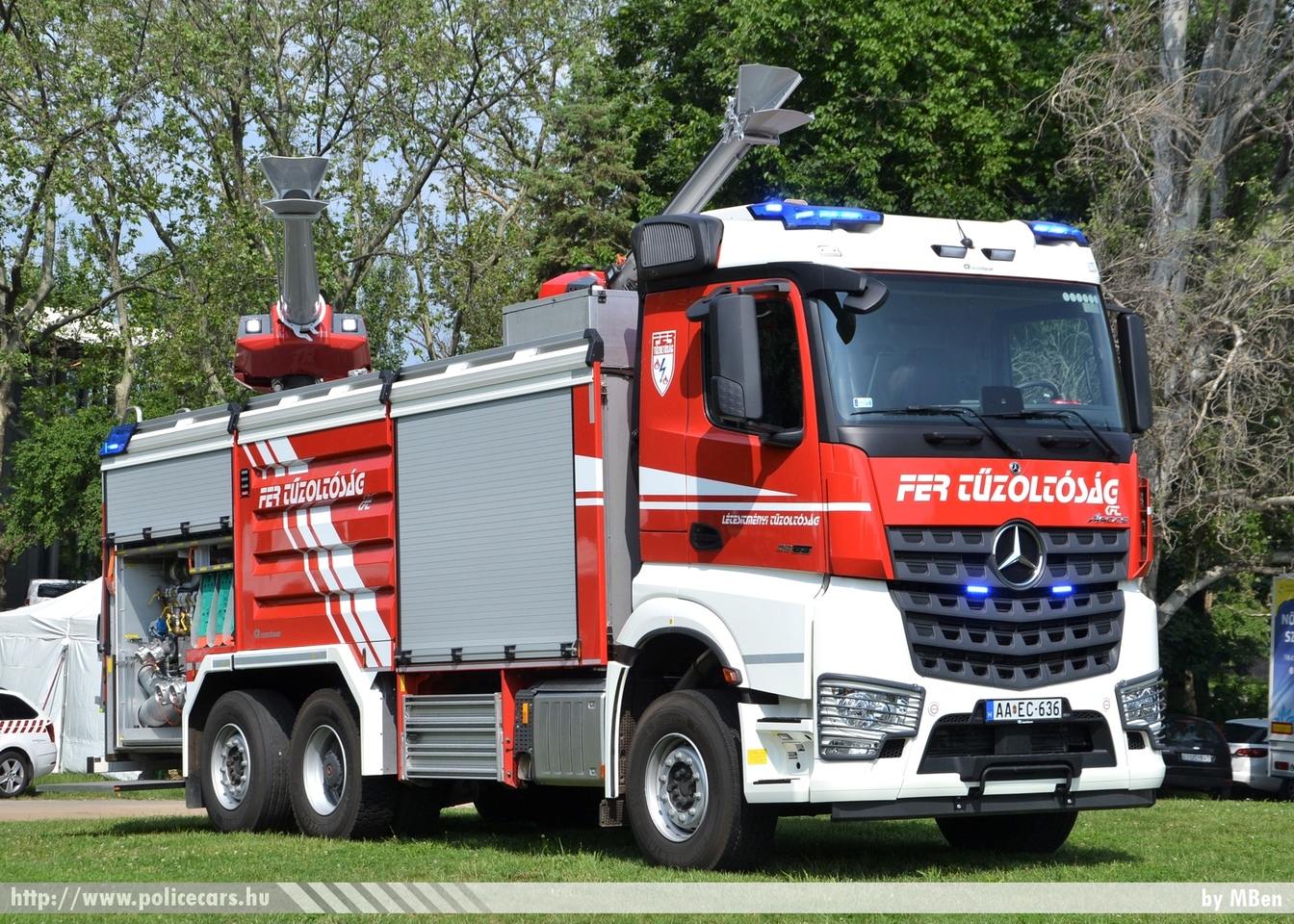 Mercedes Arocs 2863 Rosenbauer, FER Tûzoltóság és Szolgáltató Kft., Százhalombatta, fotó: MBen
Keywords: létesítményi tûzoltó tûzoltóautó tûzoltóság magyar Magyarország fire firetruck Hungary hungarian AAEC-636