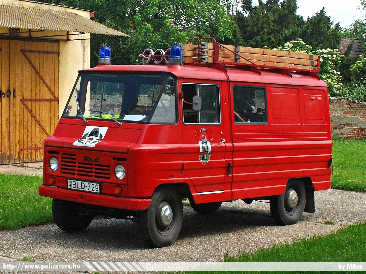 ZUK A-15, Páli Önkéntes Tűzoltó Egyesület, fotó: MBen
Keywords: tűzoltó tűzoltóautó tűzoltóság magyar Magyarország ÖTE hungarian Hungary fire firetruck BLD-729