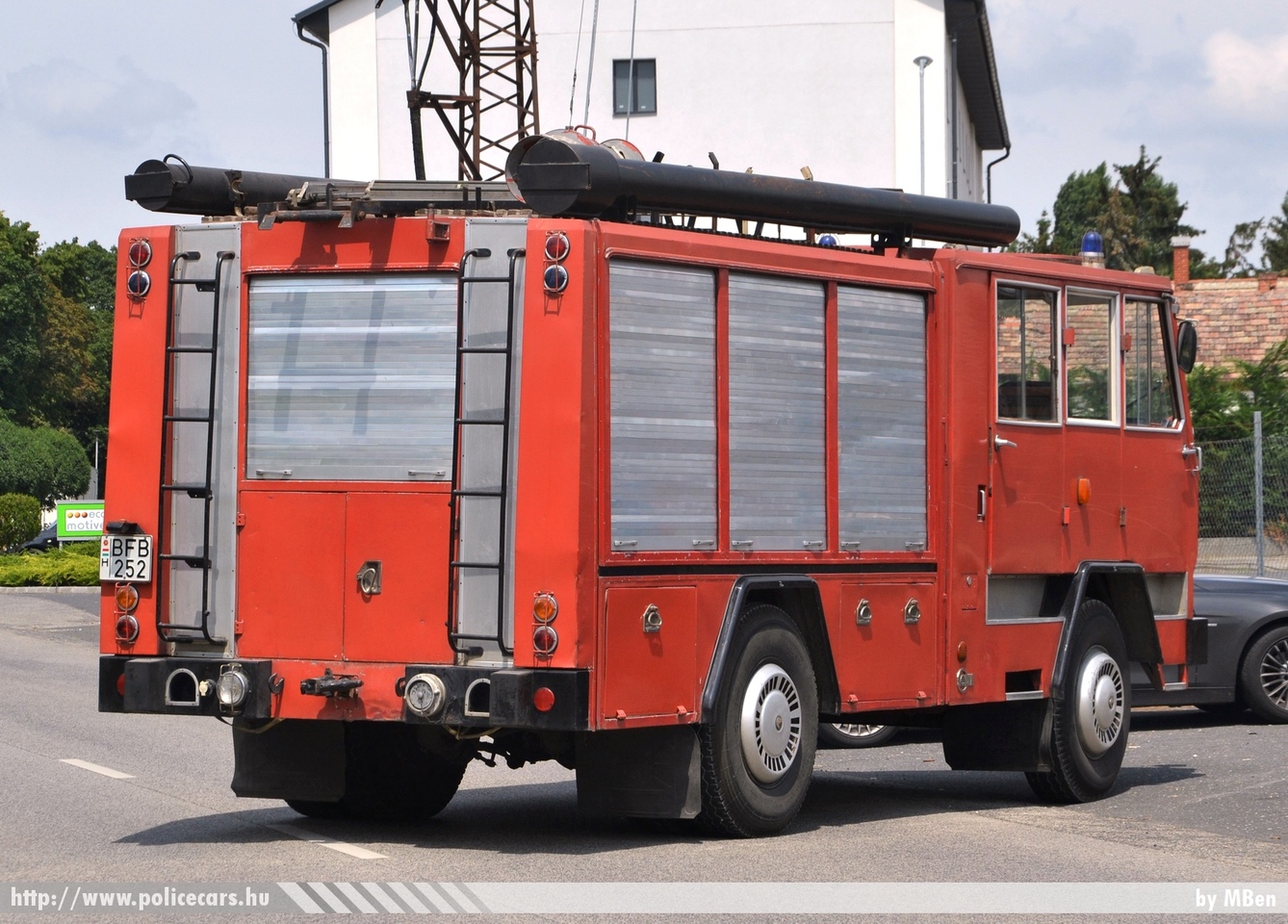 Csepel D707.30 MIM Tü-1, Bábolnai Önkéntes Tűzoltó Egyesület, fotó: MBen
Keywords: tűzoltó tűzoltóautó tűzoltóság magyar Magyarország ÖTE hungarian Hungary fire firetruck BFB-252