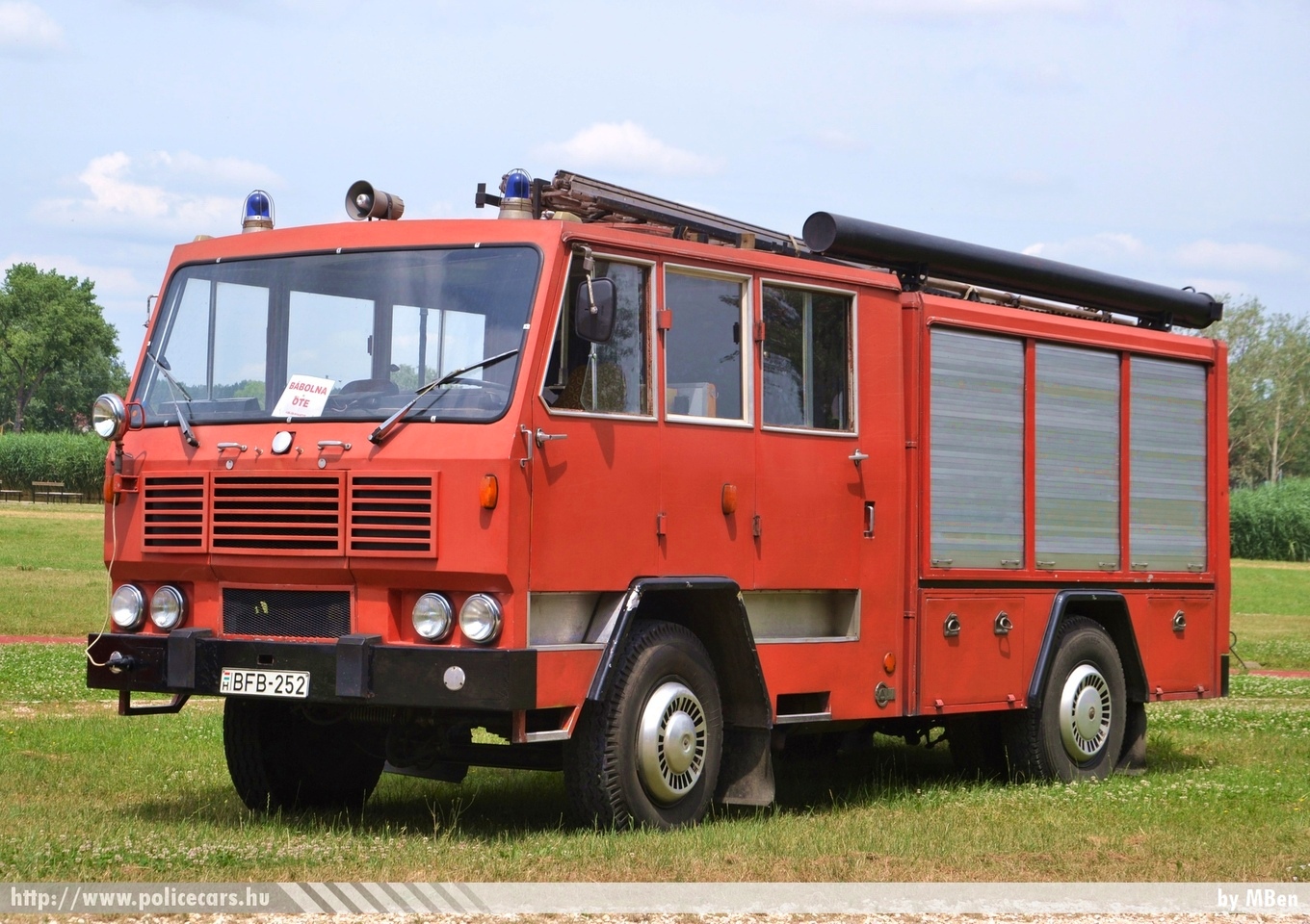 Csepel D707.30 MIM Tü-1, Bábolnai Önkéntes Tűzoltó Egyesület, fotó: MBen
Keywords: tűzoltó tűzoltóautó tűzoltóság magyar Magyarország ÖTE hungarian Hungary fire firetruck BFB-252