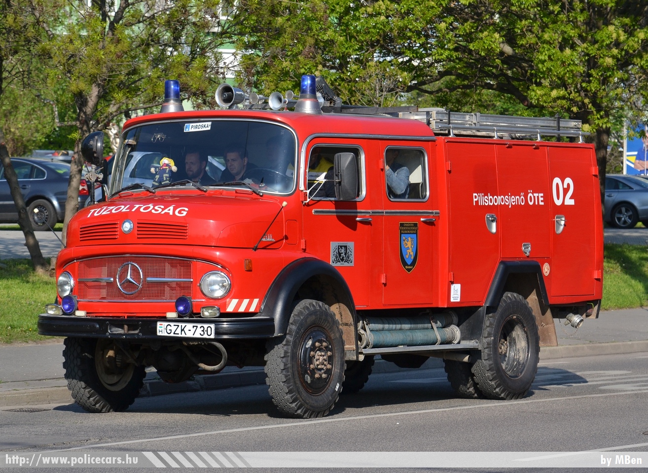 Mercedes LAF 911, Pilisborosjenõi Önkéntes Tûzoltó Egyesület, fotó: MBen
Keywords: tűzoltó tűzoltóautó tűzoltóság magyar Magyarország ÖTE hungarian Hungary fire firetruck GZK-730