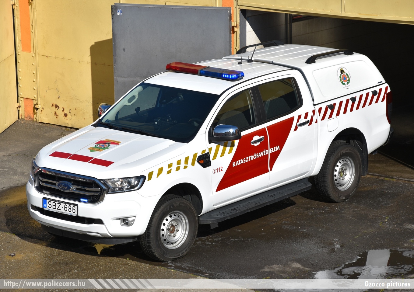 Ford Ranger, Somogy Vármegyei Katasztrófavédelmi Igazgatóság, fotó: Gzozzo pictures
Keywords: tûzoltóautó tûzoltó tûzoltóság magyar Magyarország katasztrófavédelem fire firetruck Hungary hungarian SBZ-686