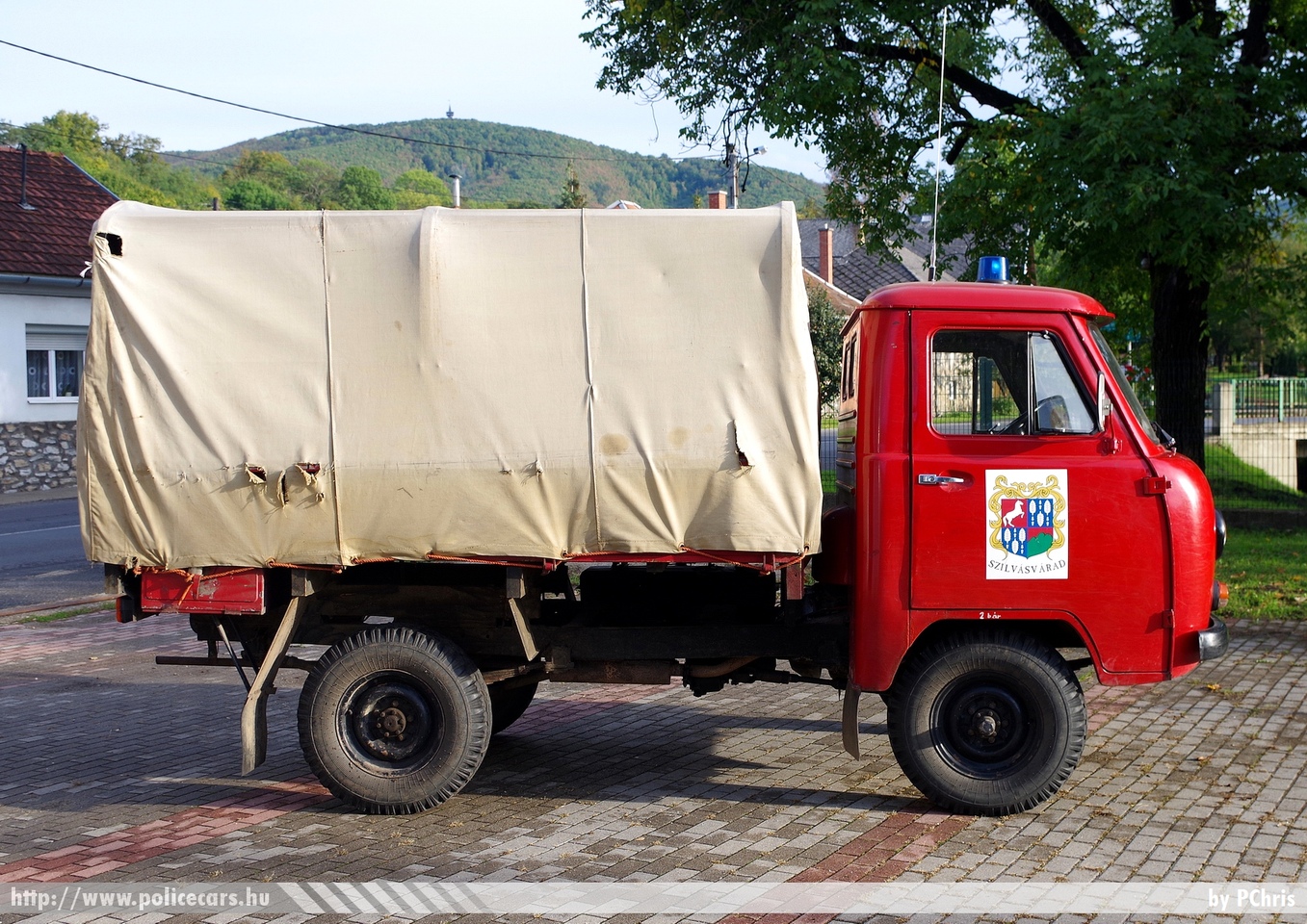 UAZ 452, Önkéntes Tűzoltó Egyesület Szilvásvárad, fotó: PChris
Keywords: tűzoltó tűzoltóautó tűzoltóság magyar Magyarország ÖTE hungarian Hungary fire firetruck AEV-819