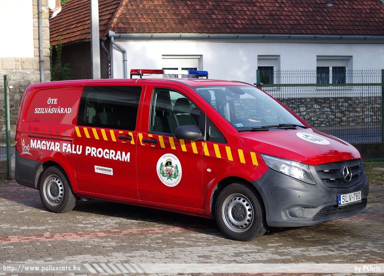 Mercedes Vito, Önkéntes Tűzoltó Egyesület Szilvásvárad, fotó: PChris
Keywords: tűzoltó tűzoltóautó tűzoltóság magyar Magyarország ÖTE hungarian Hungary fire firetruck SLV-760