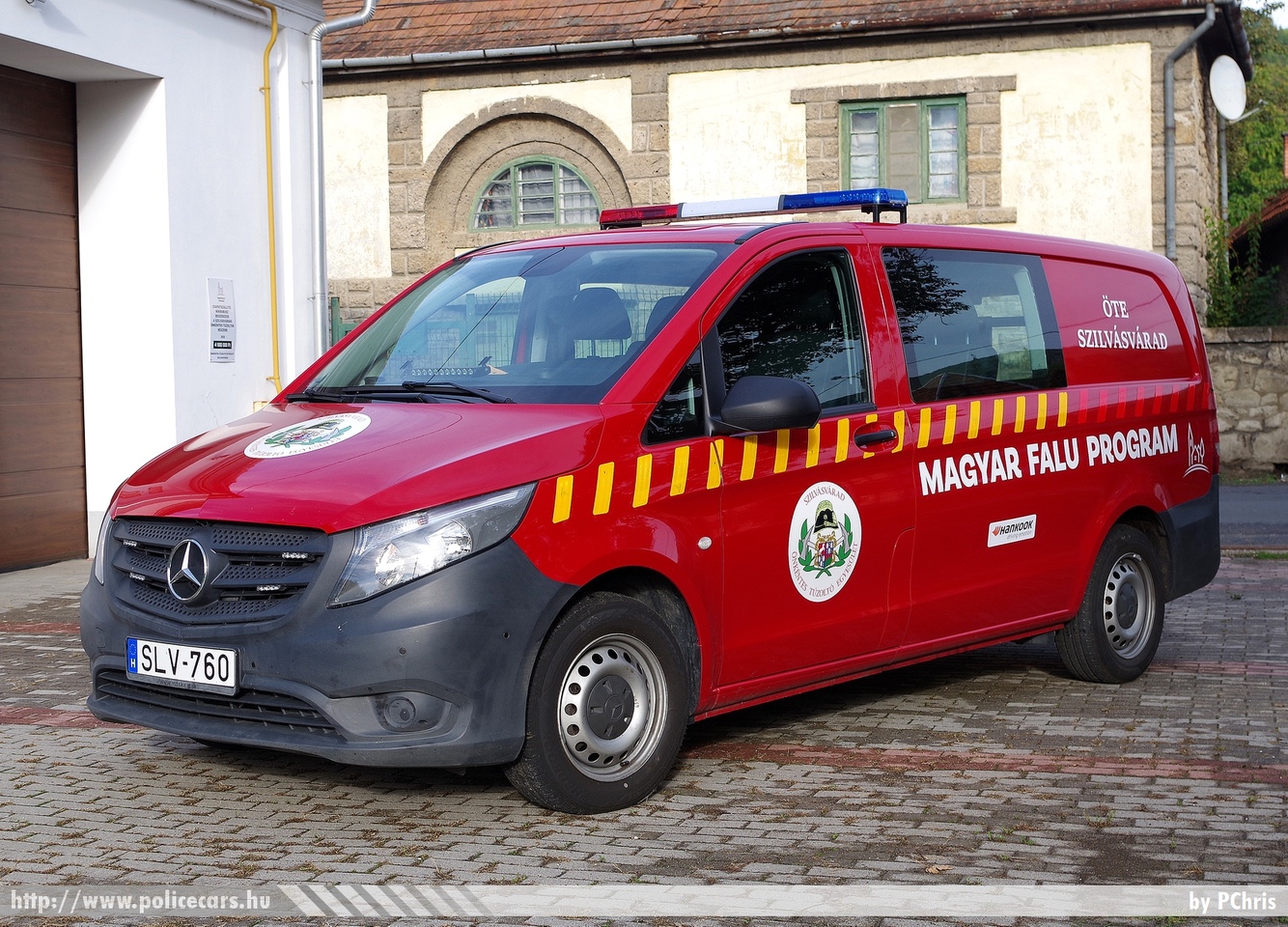 Mercedes Vito, Önkéntes Tűzoltó Egyesület Szilvásvárad, fotó: PChris
Keywords: tűzoltó tűzoltóautó tűzoltóság magyar Magyarország ÖTE hungarian Hungary fire firetruck SLV-760
