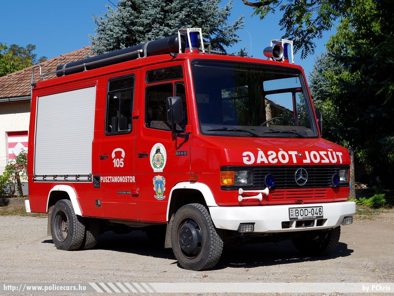 Mercedes-Benz 814D Rosenbauer, Pusztamonostori Önkéntes Tűzoltó Egyesület, fotó: PChris
Keywords: tűzoltó tűzoltóautó tűzoltóság magyar Magyarország ÖTE hungarian Hungary fire firetruck BOD-046