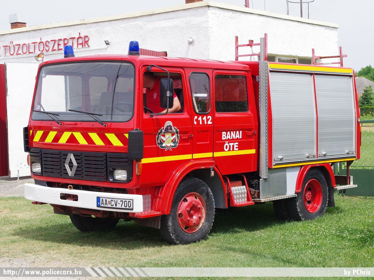 Renault Camiva FPTL JN90, Banai Önkéntes Tűzoltó Egyesület, fotó: PChris
Keywords: ÖTE magyar Magyarország tûzoltó tûzoltóautó tûzoltóság Hungary hungarian fire firetruck AACV-700