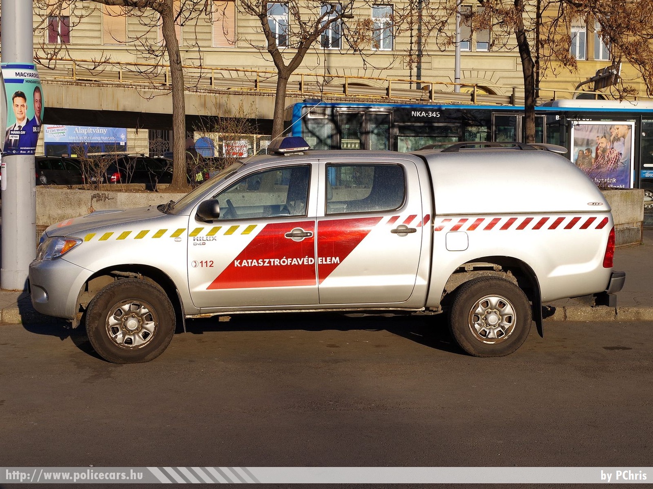 Toyota Hilux D4-D, Észak-budai Katasztrófavédelmi Kirendeltség, fotó: PChris
Keywords: tűzoltóautó tűzoltó tűzoltóság magyar Magyarország katasztrófavédelem fire firetruck Hungary hungarian LNK-300