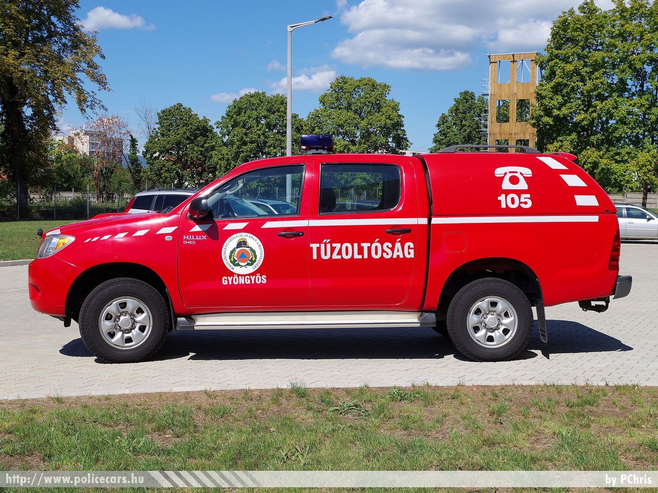 Toyota Hilux D4-D, Gyöngyösi Katasztrófavédelmi Kirendeltség, fotó: PChris
Keywords: tűzoltóautó tűzoltó tűzoltóság magyar Magyarország katasztrófavédelem fire firetruck Hungary hungarian KYA-866