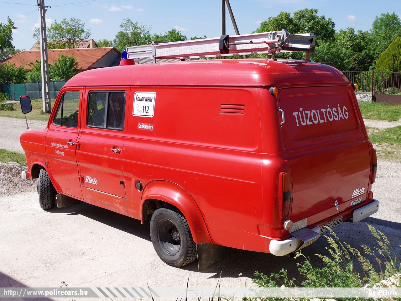 Ford Transit, Csákberényi Önkéntes Tűzoltó Egyesület, fotó: PChris
Keywords: ÖTE magyar Magyarország tûzoltó tûzoltóautó tûzoltóság Hungary hungarian fire firetruck HPG-906