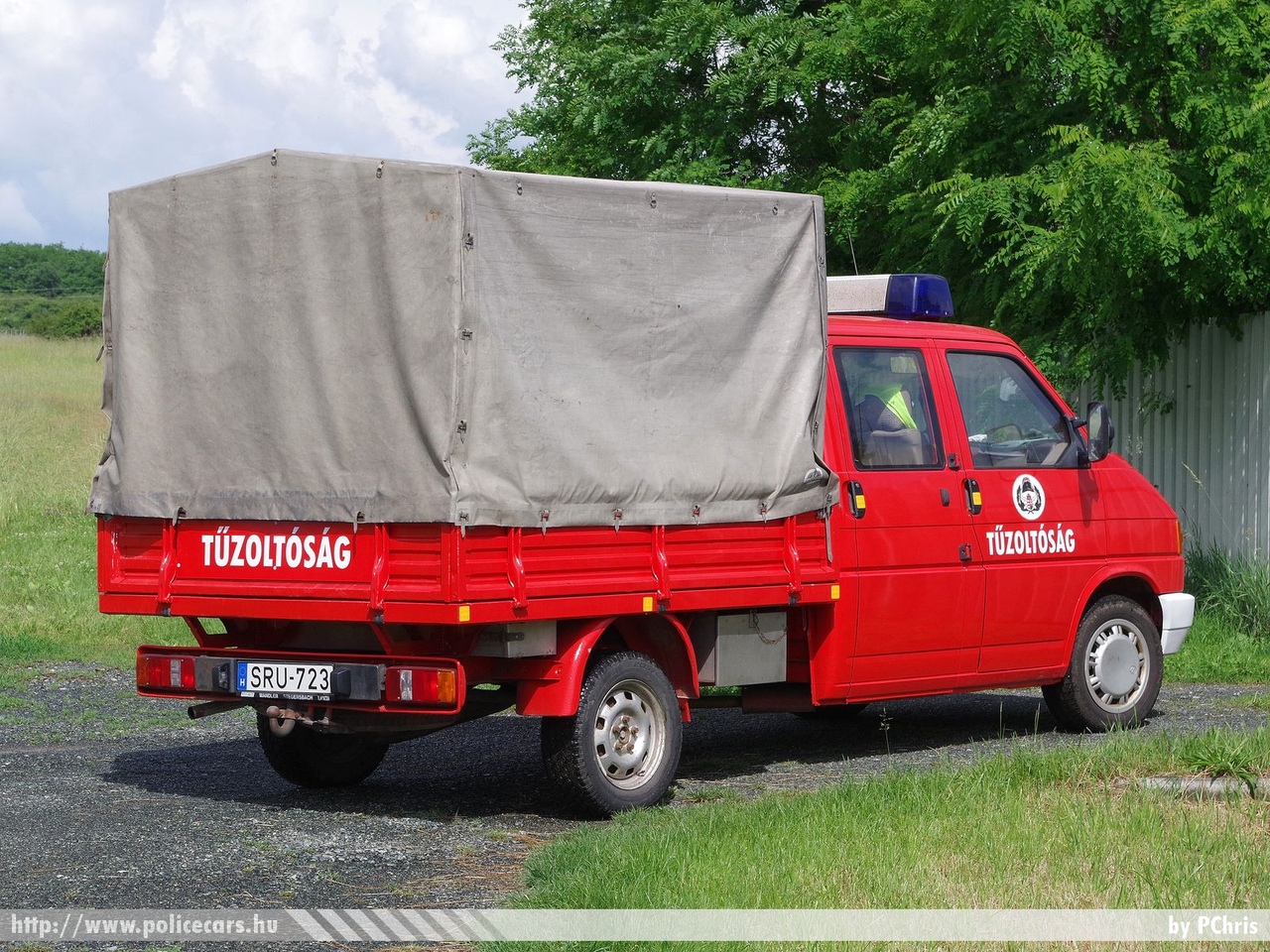 Volkswagen Transporter T4 70D, Kőszegfalvi Önkéntes Tűzoltó Egyesület, fotó: PChris
Keywords: ÖTE magyar Magyarország tûzoltó tûzoltóautó tûzoltóság Hungary hungarian fire firetruck SRU-723 Kőszegfalva