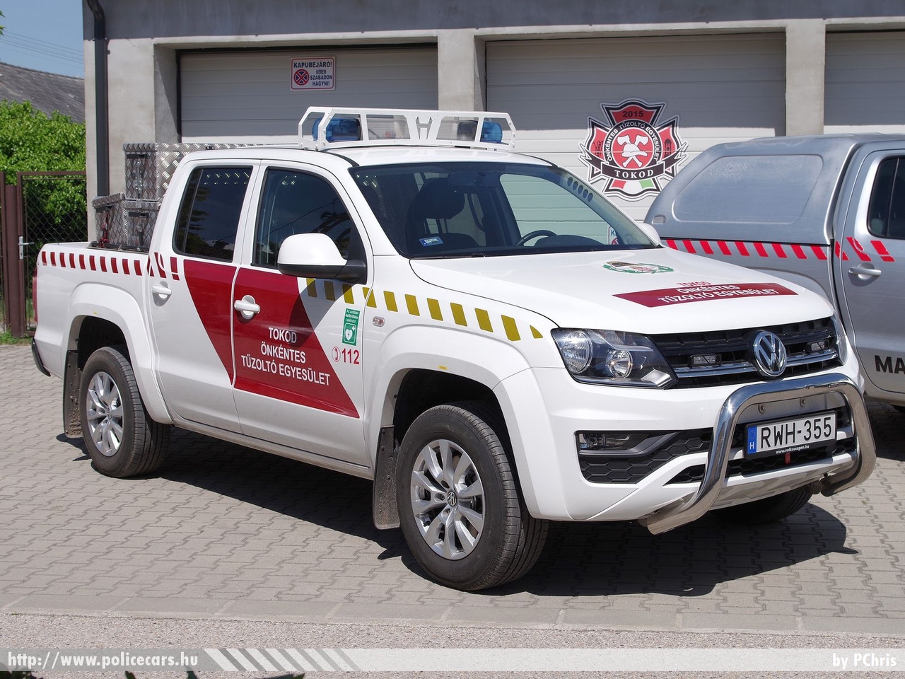 Volkswagen Amarok, Tokodi Önkéntes Tűzoltó Egyesület, fotó: PChris
Keywords: ÖTE magyar Magyarország tûzoltó tûzoltóautó tûzoltóság Hungary hungarian fire firetruck RWH-355