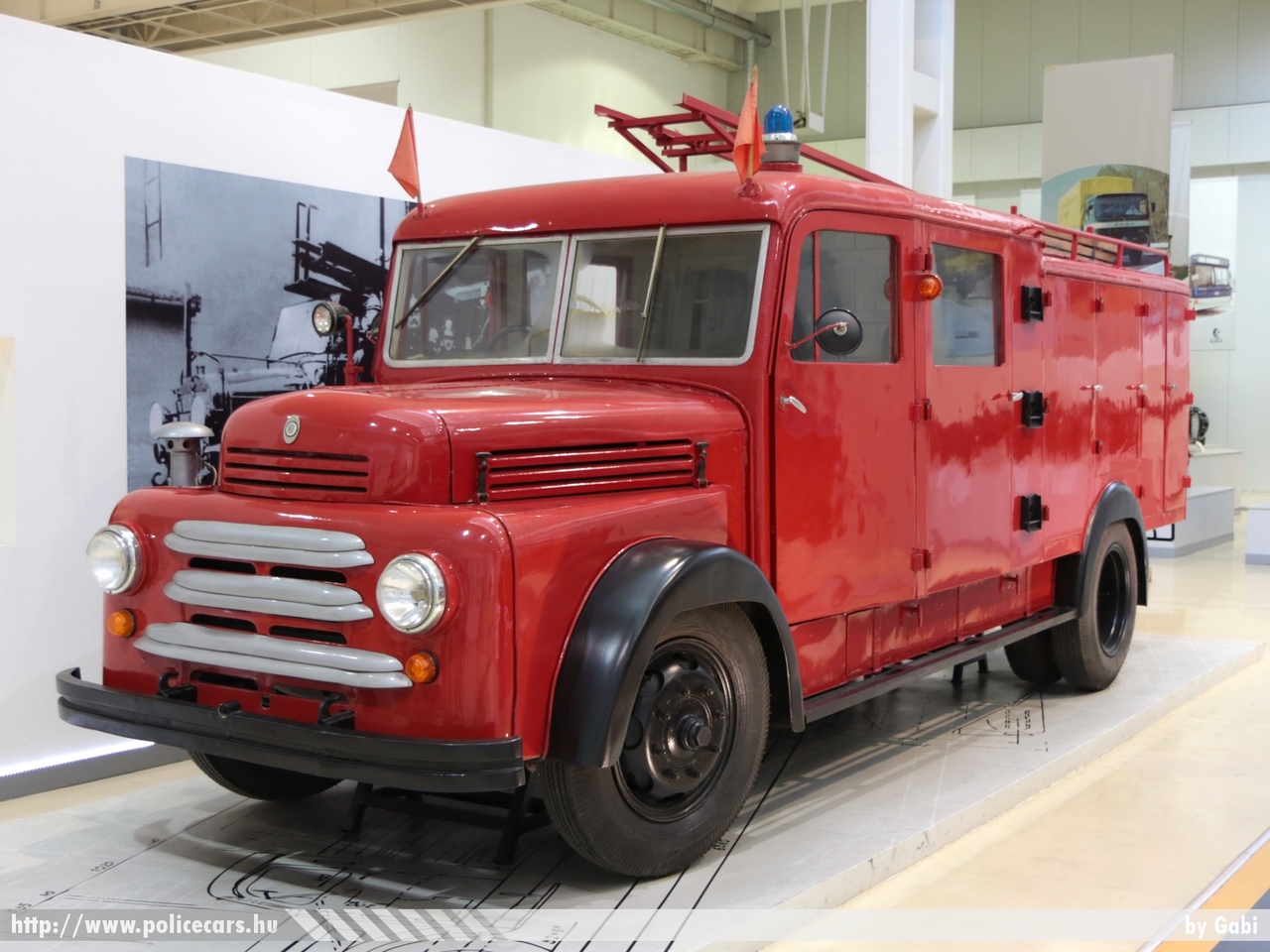 Rába Super, Rába Technológiai Centrum, fotó: Gabi
Keywords: tûzoltó tûzoltóautó fire firetruck hungarian Hungary magyar Magyarország