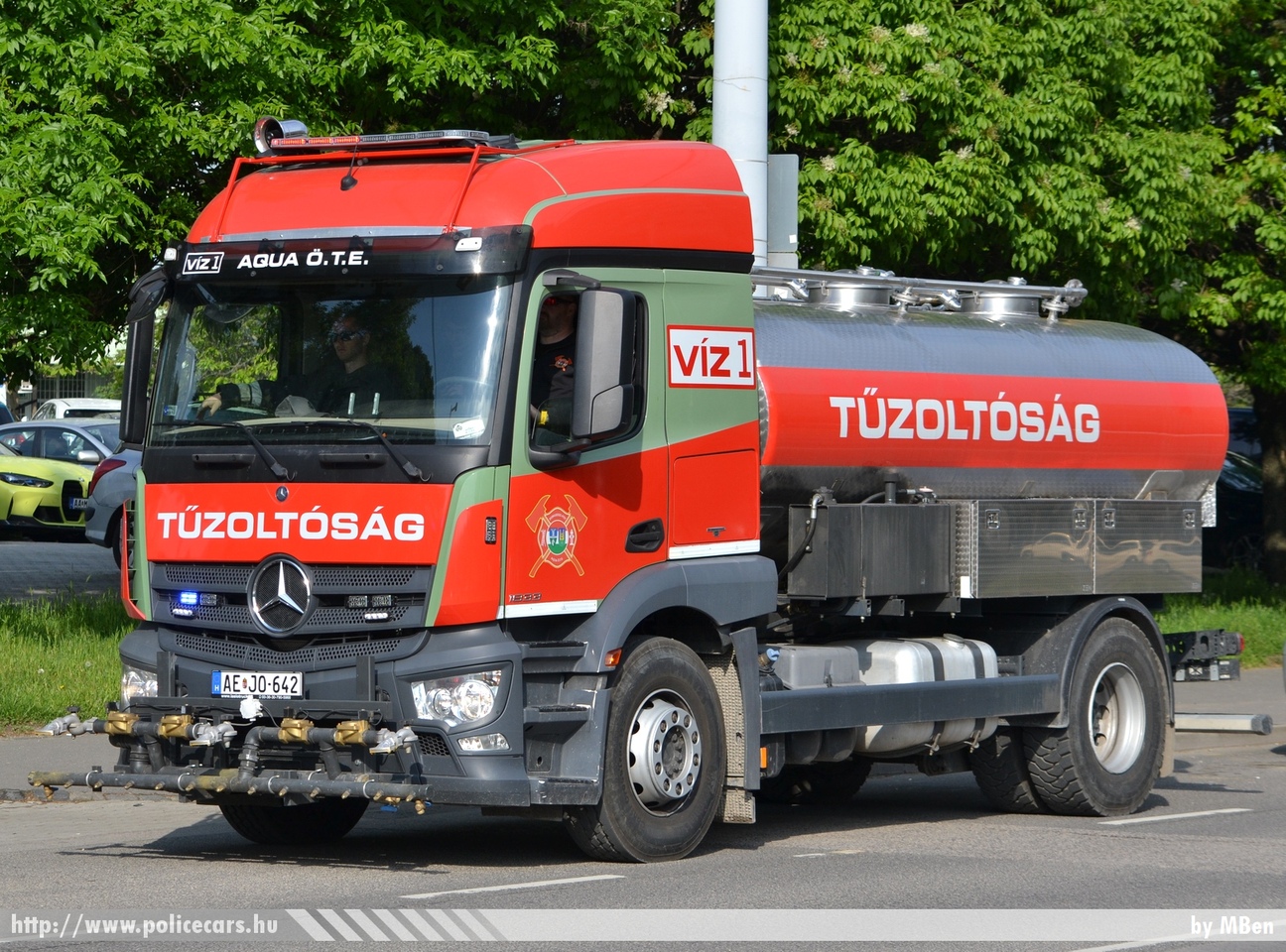 Mercedes Actros 1833, Dunakeszi-Fót Aqua Önkéntes Tűzoltó Egyesület, fotó: MBen
Keywords: ÖTE magyar Magyarország tűzoltó tűzoltóautó tűzoltóság Hungary hungarian fire firetruck AEJO-642
