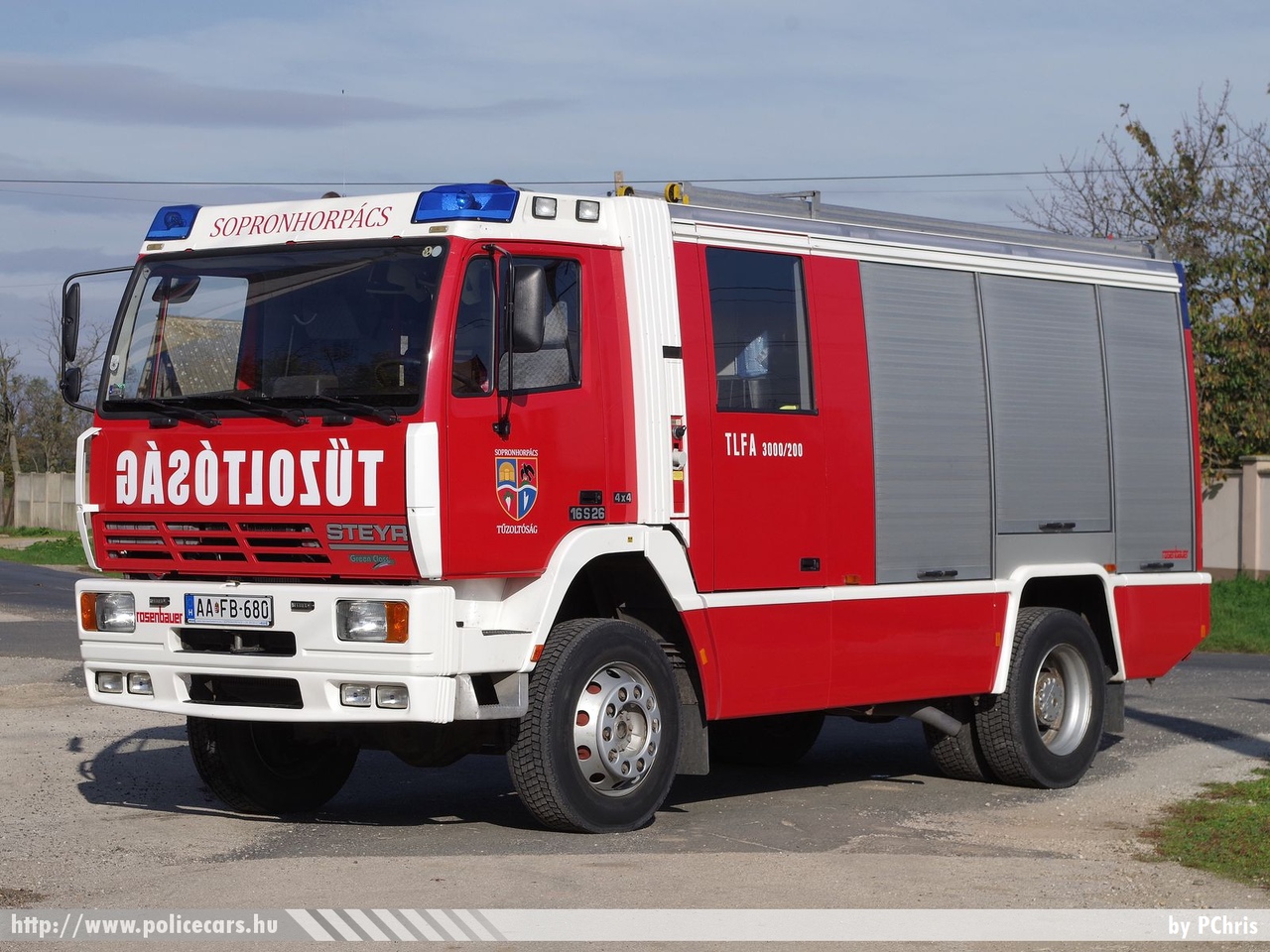 Steyr 16S26 TLFA 3000/200 Rosenbauer 4x4, Önkéntes Tűzoltó Egyesület Sopronhorpács, fotó: PChris
Keywords: ÖTE magyar Magyarország tűzoltó tűzoltóautó tűzoltóság Hungary hungarian fire firetruck AAFB-680