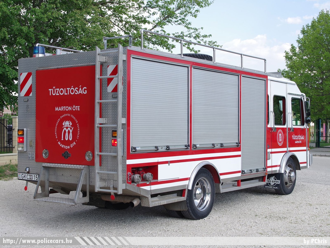 Spartan Ermi 23 Fire-Bann, Martonvásári Önkéntes Tűzoltó Egyesület, fotó: PChris
Keywords: ÖTE magyar Magyarország tűzoltó tűzoltóautó tűzoltóság Hungary hungarian fire firetruck GKC-015