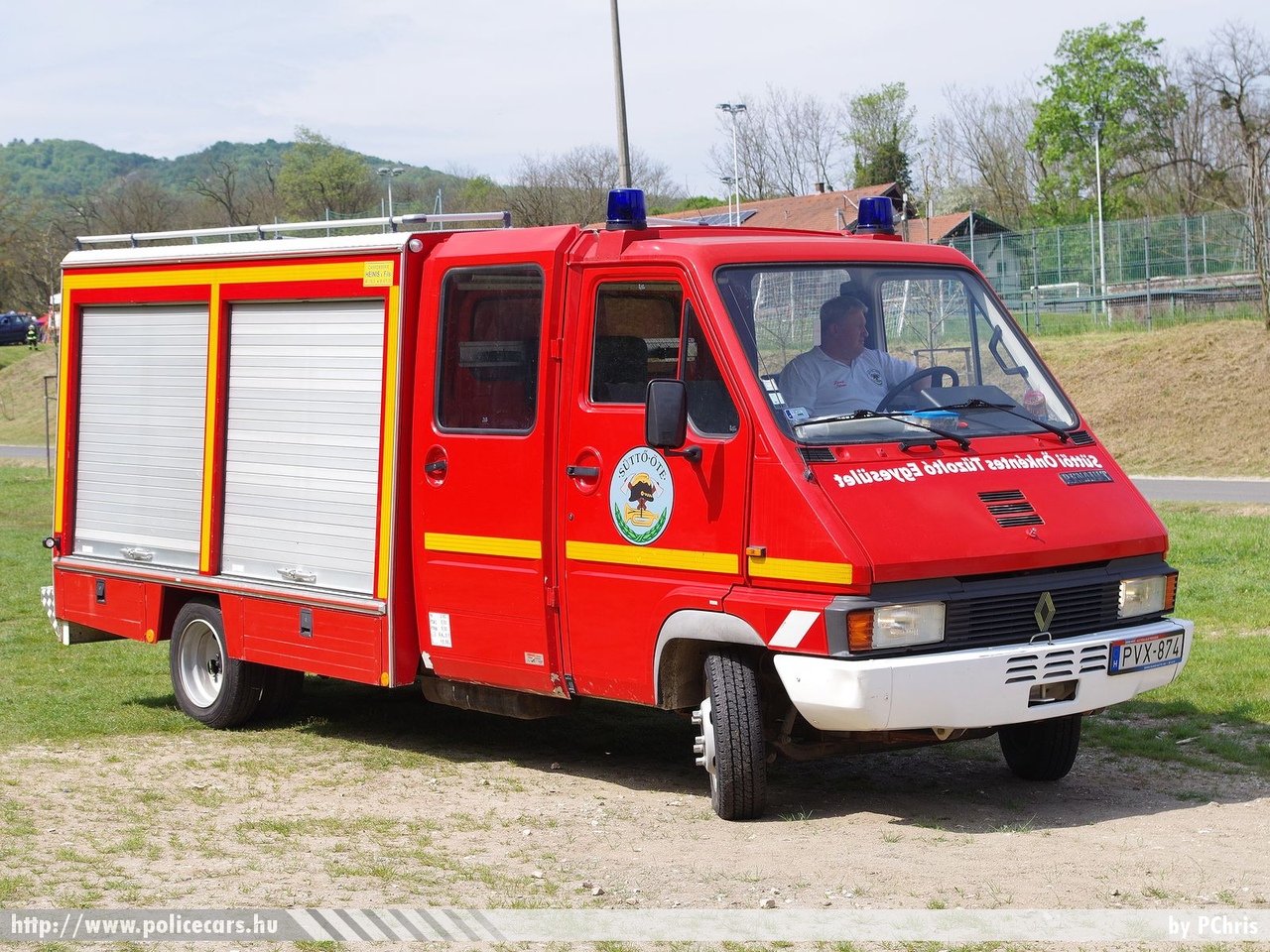 Renault Messenger B70.35 FN 40 B1 Demas, Süttői Önkéntes Tűzoltó Egyesület, fotó: PChris
Keywords: ÖTE magyar Magyarország tűzoltó tűzoltóautó tűzoltóság Hungary hungarian fire firetruck PVX-874