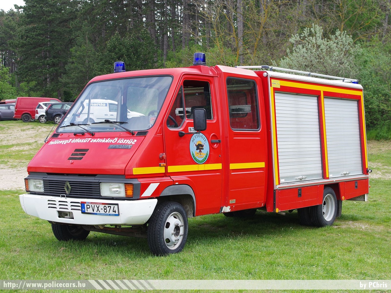 Renault Messenger B70.35 FN 40 B1 Demas, Süttői Önkéntes Tűzoltó Egyesület, fotó: PChris
Keywords: ÖTE magyar Magyarország tűzoltó tűzoltóautó tűzoltóság Hungary hungarian fire firetruck PVX-874
