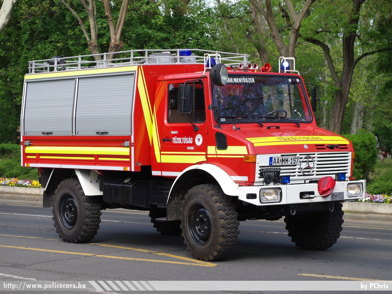 Mercedes-Benz Unimog 1300L Lentner, Solymári Polgárőrség és Tűzoltó Egyesület, fotó: PChris
Keywords: ÖTE magyar Magyarország tűzoltó tűzoltóautó tűzoltóság Hungary hungarian fire firetruck AAMM-157