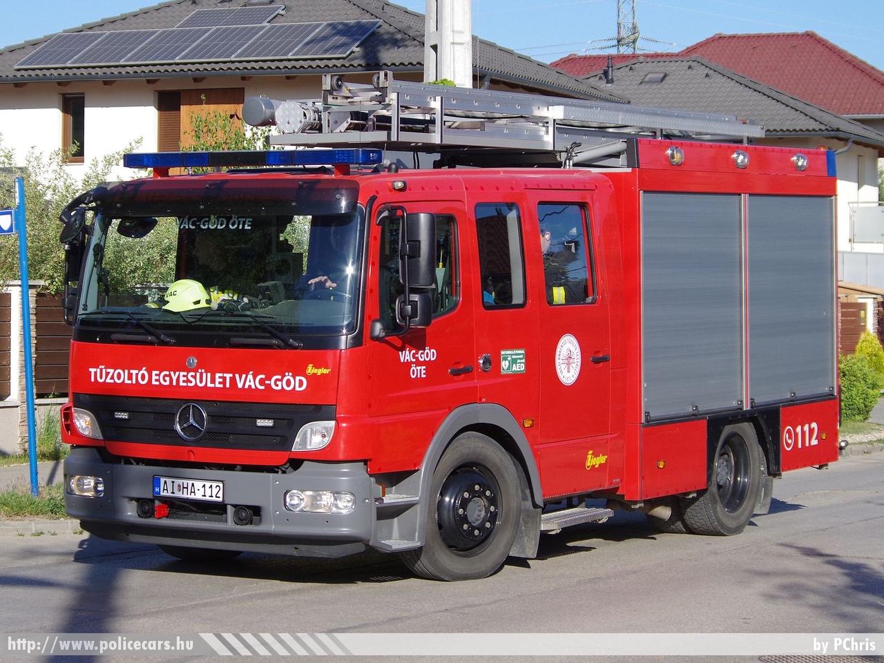 Mercedes-Benz Atego 1326F Ziegler, Vác-Göd Önkéntes Tűzoltó és Polgárőr Egyesület, fotó: PChris
Keywords: ÖTE magyar Magyarország tűzoltó tűzoltóautó tűzoltóság Hungary hungarian fire firetruck AIHA-112