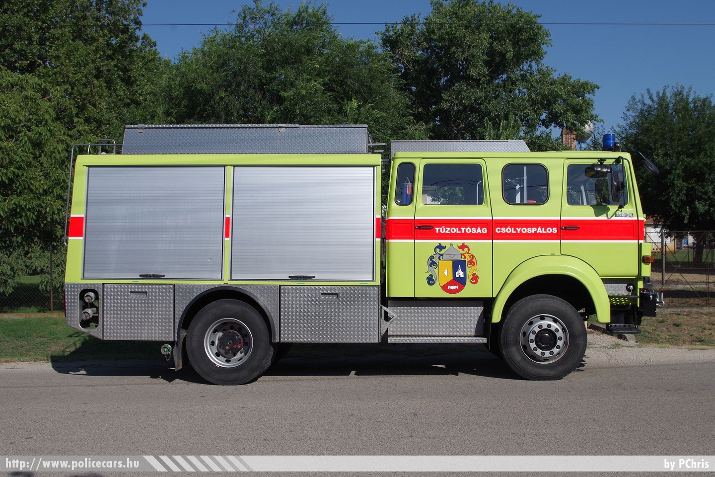 Iveco Magirus 150-34 AW Rusterholz R32T, Csólyospálos Önkéntes Tűzoltó Egyesület, fotó: PChris
Keywords: ÖTE magyar Magyarország tűzoltó tűzoltóautó tűzoltóság Hungary hungarian fire firetruck PTZ-539