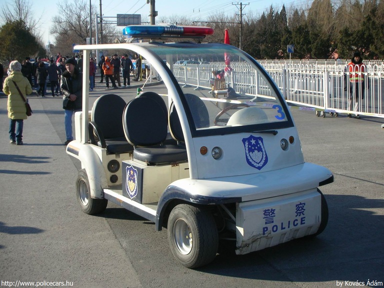 Eagle EG6042P, fotó: Kovács Ádám
Keywords: Kína kínai rendőr rendőrség rendőrautó police policecar china