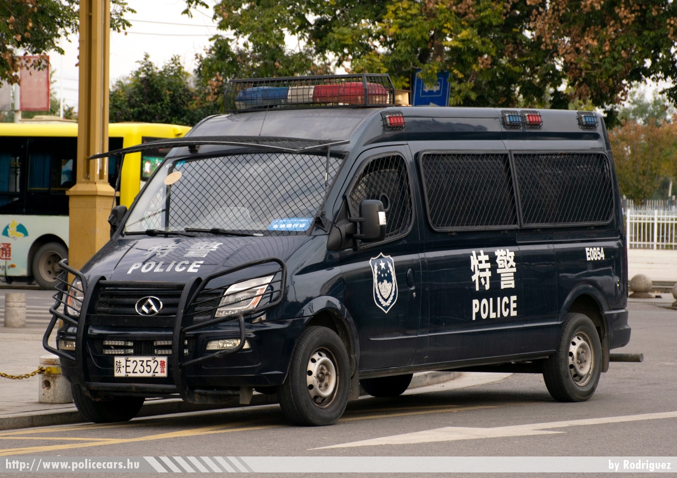 Maxus V80, Xian, fotó: Rodriguez
Keywords: Kína kínai rendőr rendőrség rendőrautó police policecar china