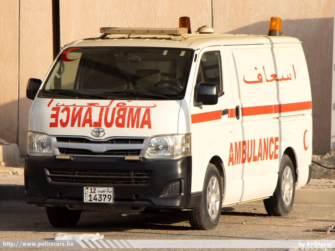 Toyota Hiace, fotó: Rodriguez
Keywords: kuvaiti Kuvait Kuwait kuwaiti mentő mentőautó