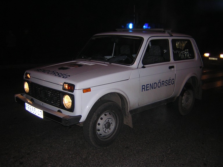Lada VAZ Niva, fotó: Gzozzo pictures
Keywords: rendőr rendőrautó rendőrség magyar Magyarország vaz RB65-47