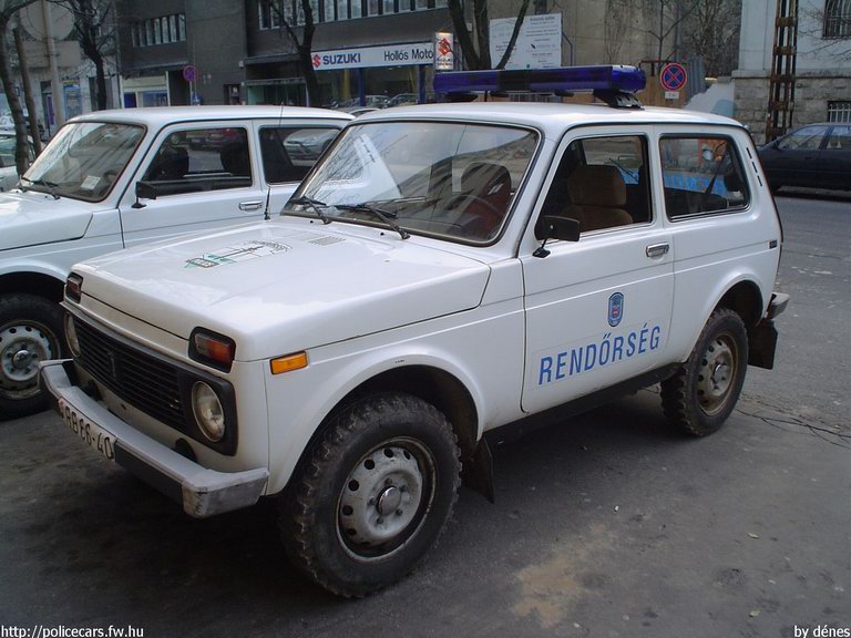Lada Niva, fotó: dénes
Keywords: rendőr rendőrautó rendőrség magyar Magyarország vaz RB66-40