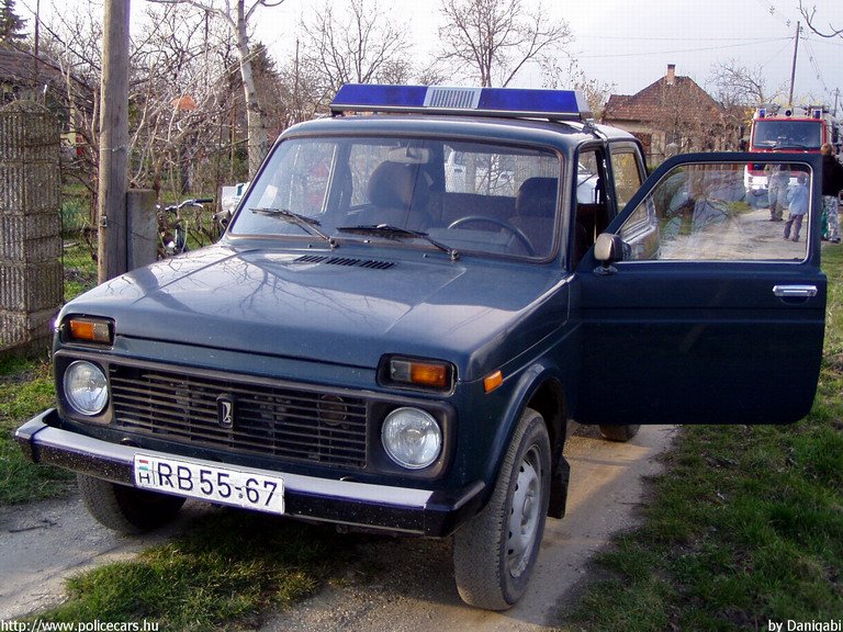 Lada Niva, fotó: Danigabi
Keywords: rendőr rendőrautó rendőrség magyar Magyarország vaz RB55-67