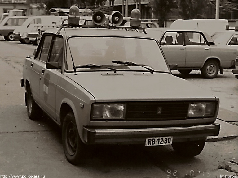 Lada, fotó: Norbee
Keywords: rendőr rendőrautó rendőrség magyar Magyarország vaz RB12-30