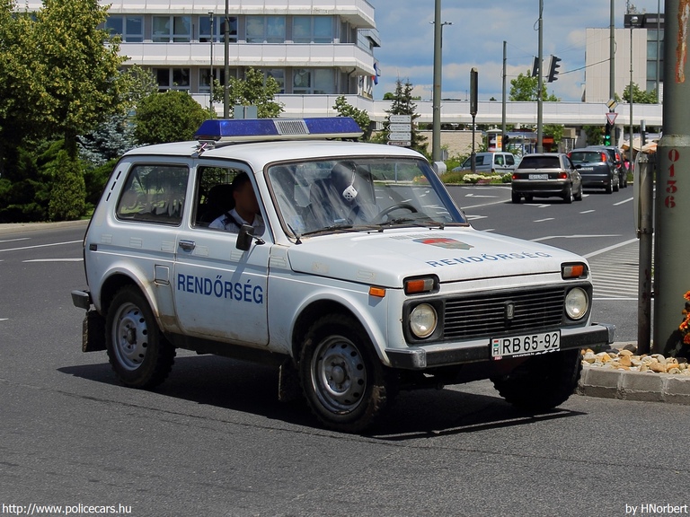 Lada Niva, fotó: HNorbert
Keywords: rendőr rendőrautó rendőrség magyar Magyarország vaz RB65-92