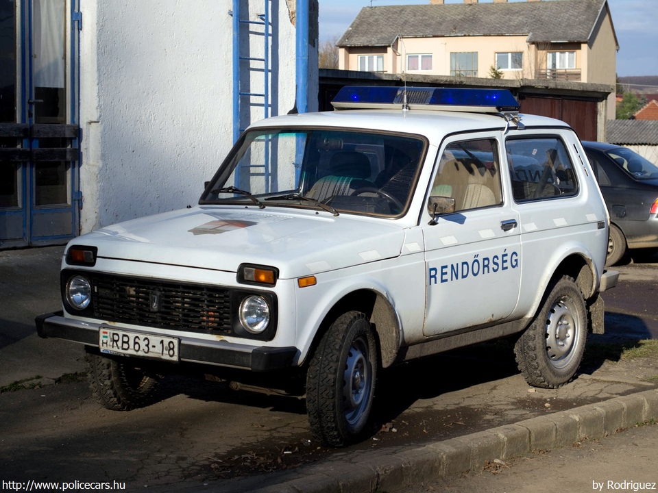 Lada VAZ Niva 2121, fotó: Rodriguez
Keywords: rendőrség rendőr rendőrautó magyar Magyarország RB63-18