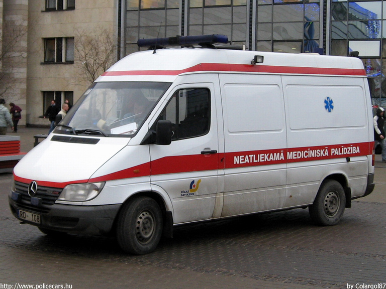 Mercedes Sprinter, fotó: Colargol87
Keywords: lett Lettország mentő mentőautó