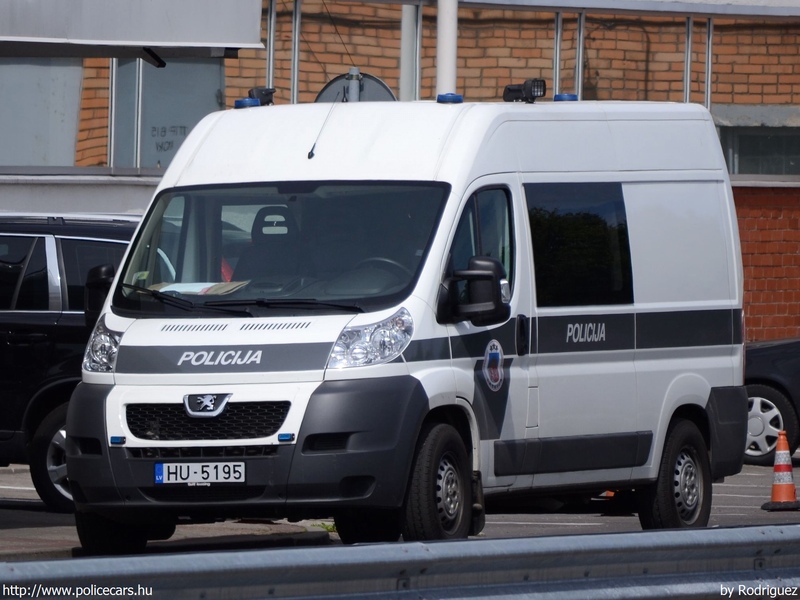 Peugeot Boxer, fotó: Rodriguez
Keywords: lett Lettország rendőr rendőrautó rendőrség