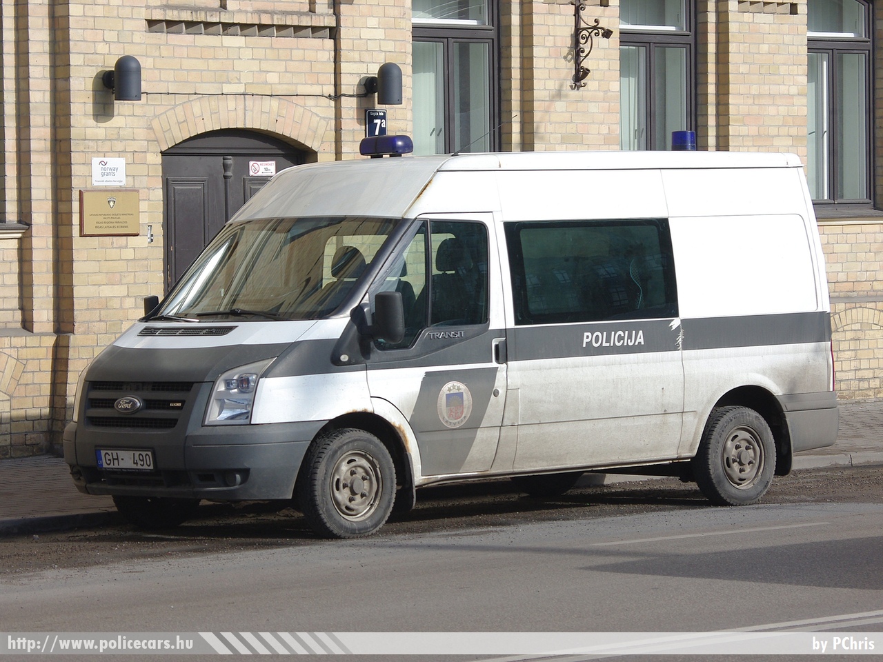 Ford Transit, fotó: PChris
Keywords: lett Lettország rendőr rendőrautó rendőrség Latvia latvian police policecar