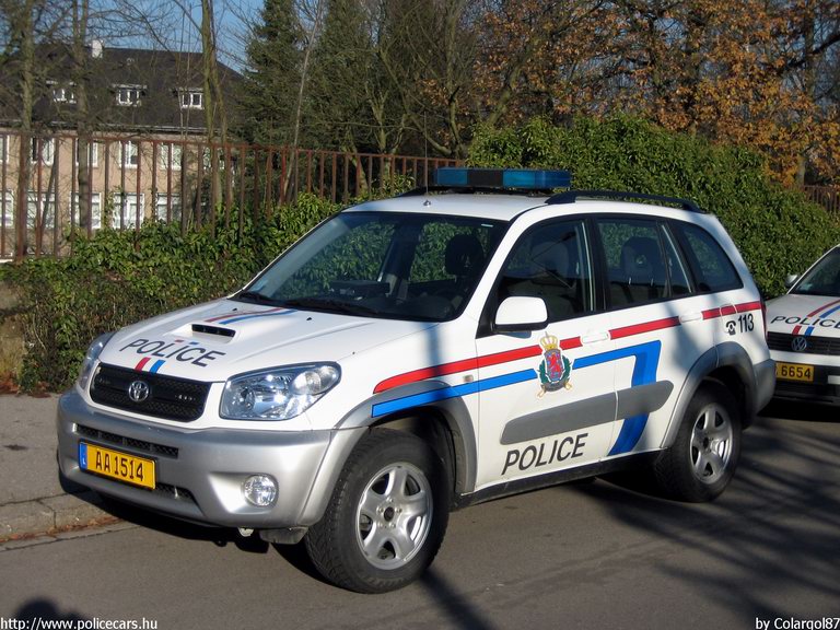 Toyota Land Cruiser, fotó: Colargol87
Keywords: luxemburg rendőr rendőrautó rendőrség 