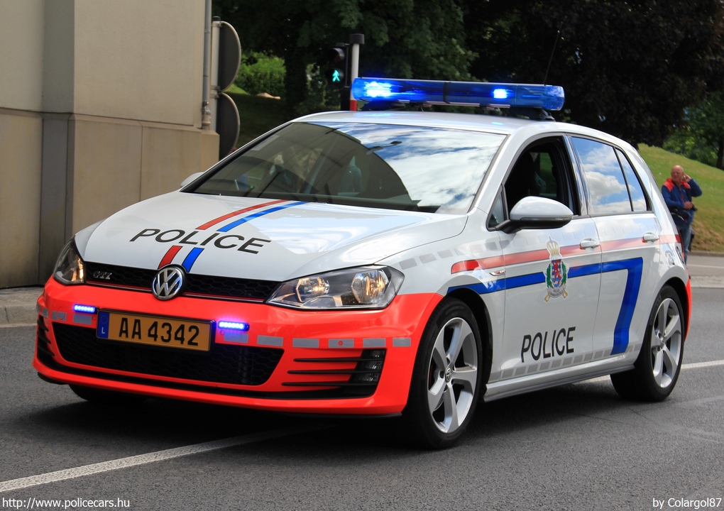 Volkswagen Golf GTI, fotó: Colargol87
Keywords: luxemburg rendőr rendőrautó rendőrség 